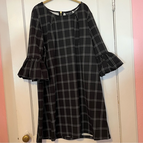 NWT Nina Leonard Black and White Dress - Picture 3 of 5